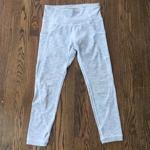 Cute gray yoga pants with side pockets